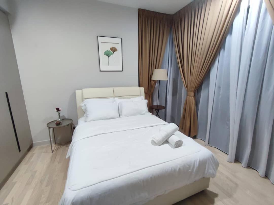Datum Jelatek Linked Lrt And Mall With Netflix -disney -washdryer Kuala Lumpur