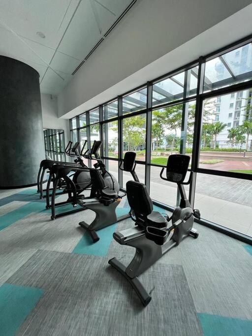 Datum Jelatek Linked Lrt And Mall With Netflix -disney -washdryer Pangsapuri Kuala Lumpur
