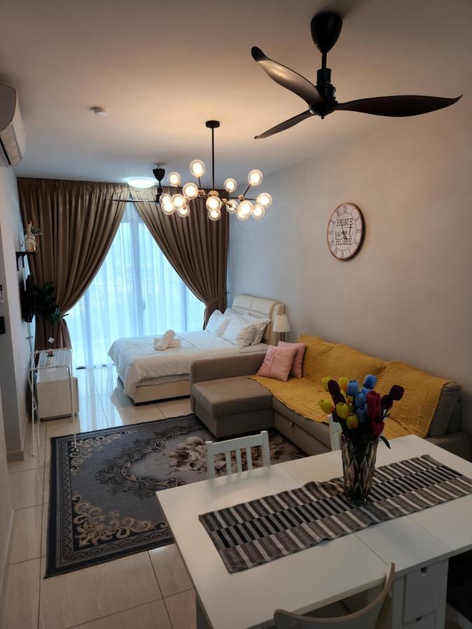 Datum Jelatek Linked Lrt And Mall With Netflix -disney -washdryer * Kuala Lumpur